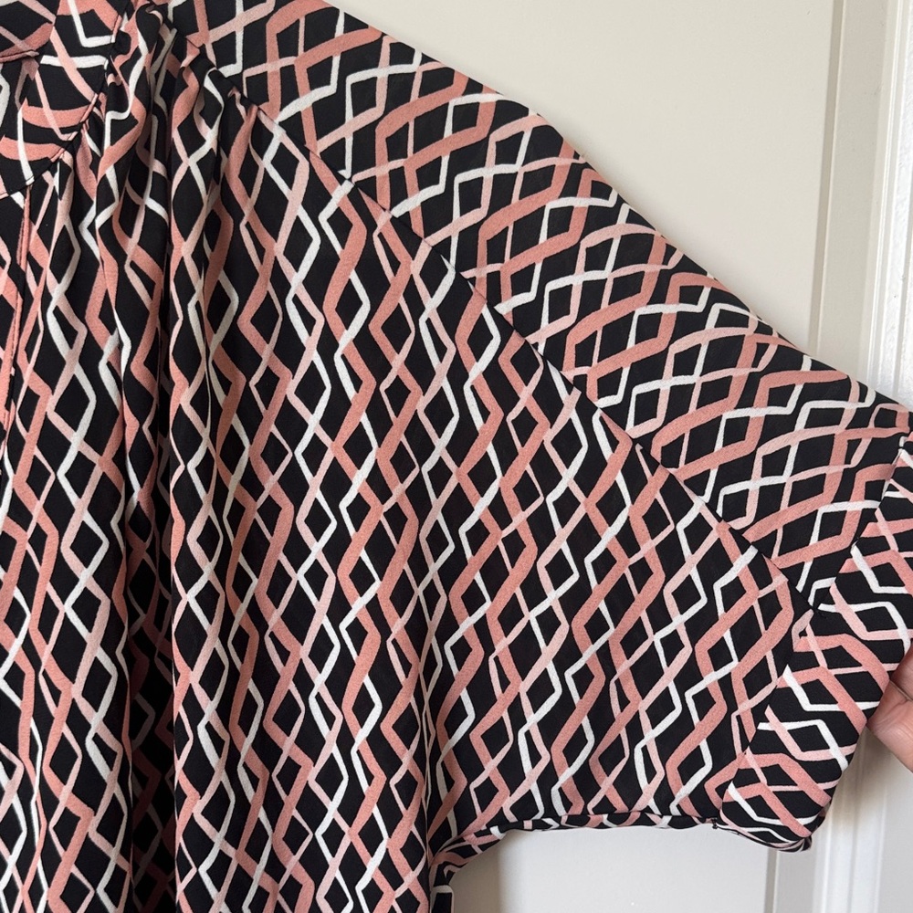 Worthington Geometric Black and Pink Blouse - Picture 6 of 9